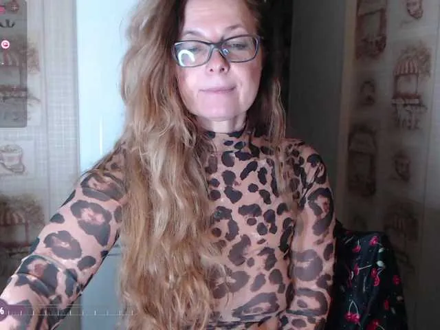 Live sex webcam photo for HelenBerg #276932588