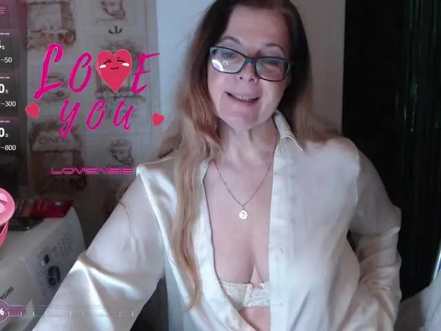 Live sex webcam photo for HelenBerg #277261581