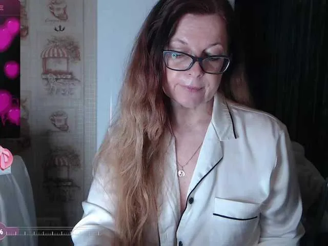 Live sex webcam photo for HelenBerg #277780872