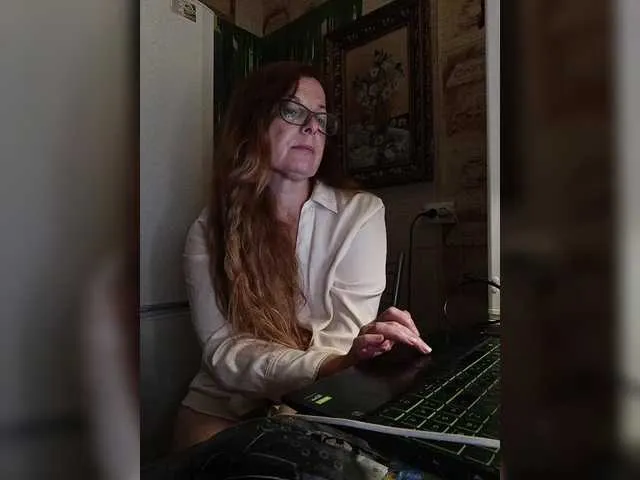 Live sex webcam photo for HelenBerg #281551843