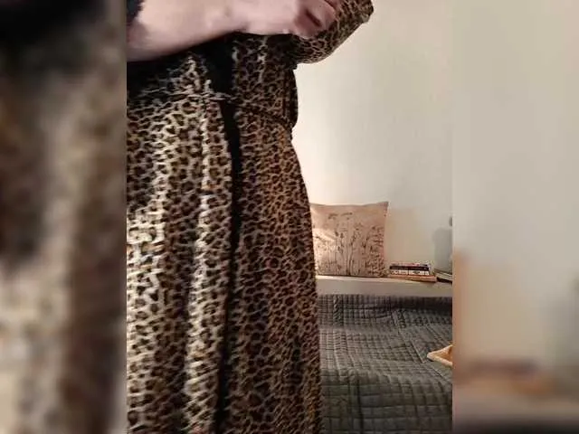 Live sex webcam photo for HelenBerg #292195826