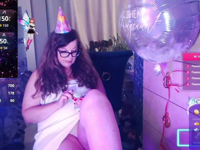 Live sex webcam photo for HelenBerg #294062333