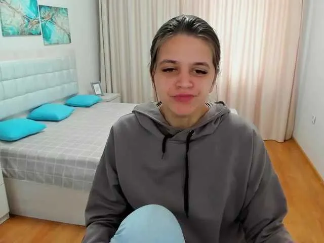 Live sex webcam photo for HelenBrownie #273210110