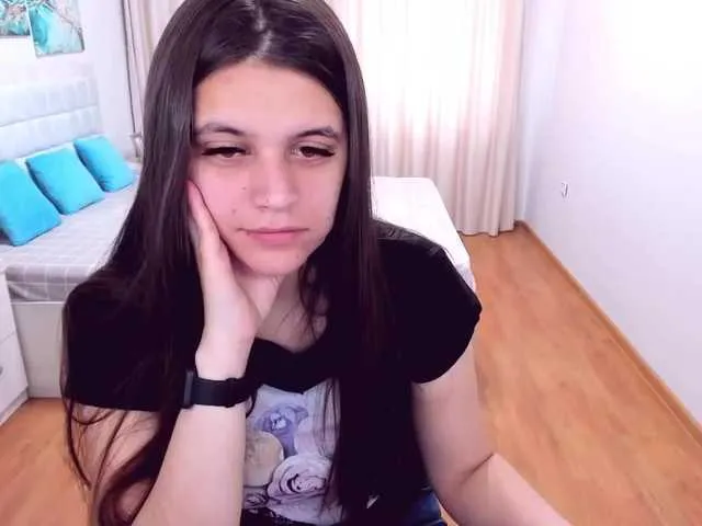 Live sex webcam photo for HelenBrownie #273500903