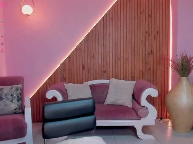 Live sex webcam photo for HelenCraft #276711706