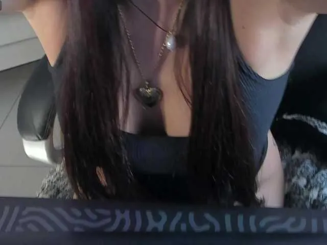 Live sex webcam photo for HelenCraft #277254306