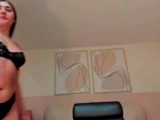 Live sex webcam photo for HelenCraft #277453517