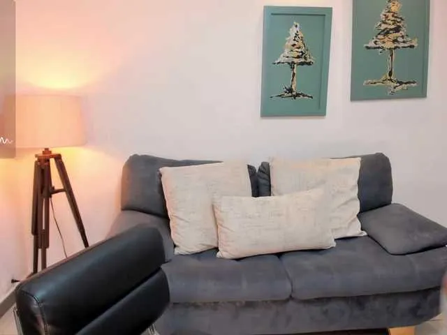 Live sex webcam photo for HelenCraft #277508883