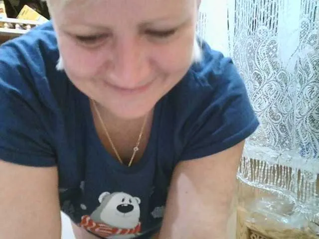 Live sex webcam photo for HelenLike #272336513