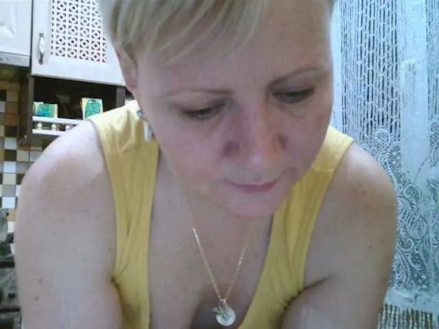 Live sex webcam photo for HelenLike #272703660