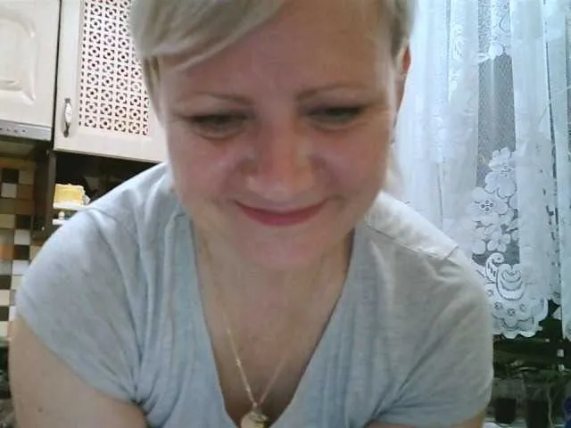 Live sex webcam photo for HelenLike #273319963