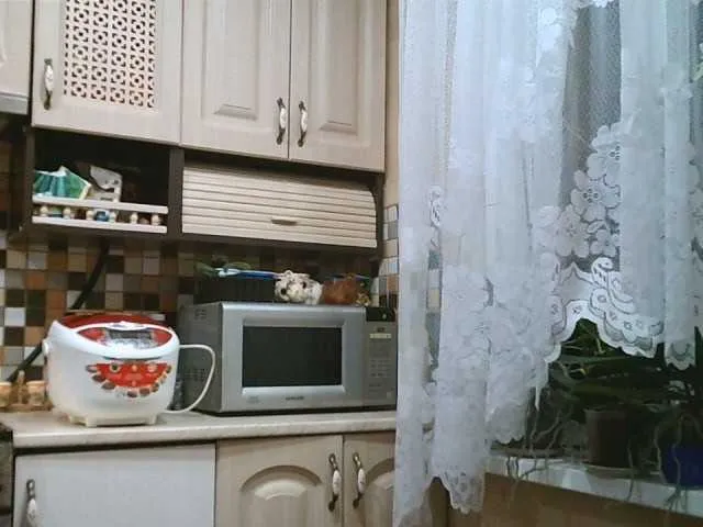 Live sex webcam photo for HelenLike #273478269