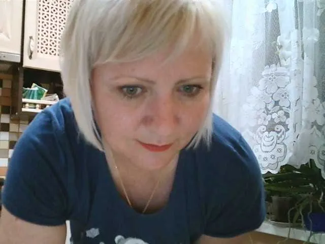 Live sex webcam photo for HelenLike #273607032