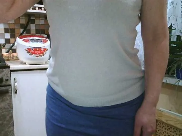 Live sex webcam photo for HelenLike #273630352