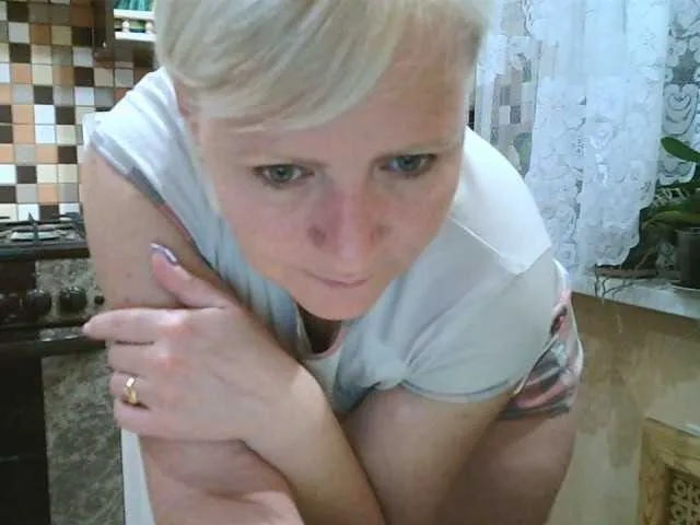 Live sex webcam photo for HelenLike #274037002