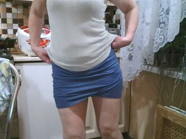 Live sex webcam photo for HelenLike #276365715