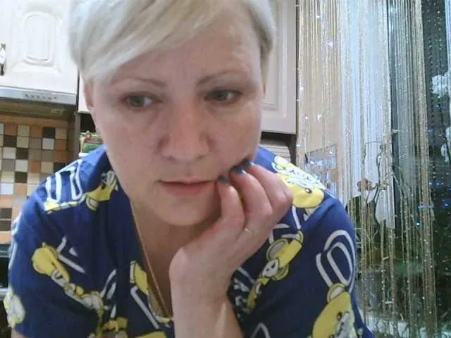 Live sex webcam photo for HelenLike #277240693