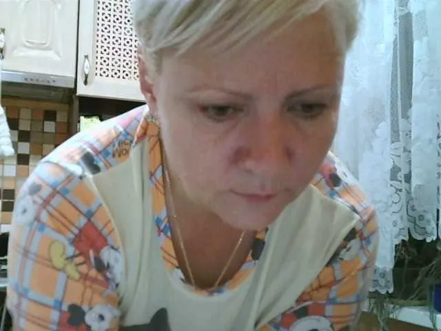 Live sex webcam photo for HelenLike #278144089