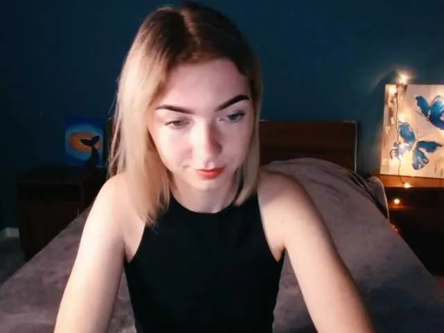 Live sex webcam photo for HelenLoss #274565146