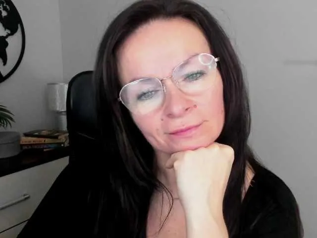 Live sex webcam photo for HelenSHOW1 #277071785