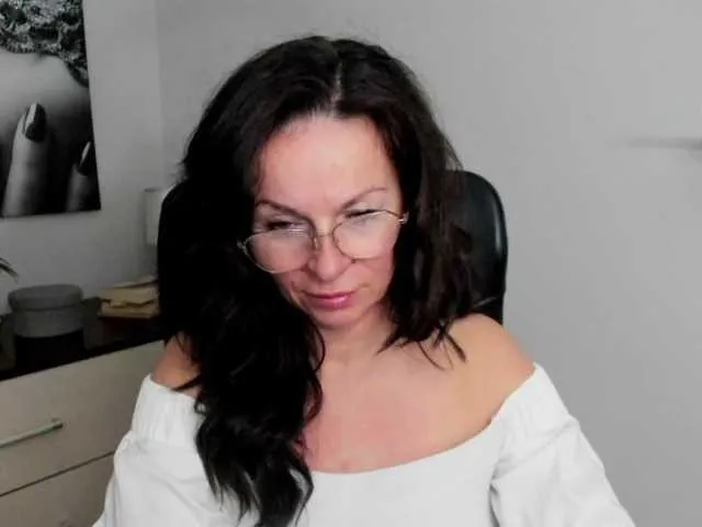 Live sex webcam photo for HelenSHOW1 #277271092