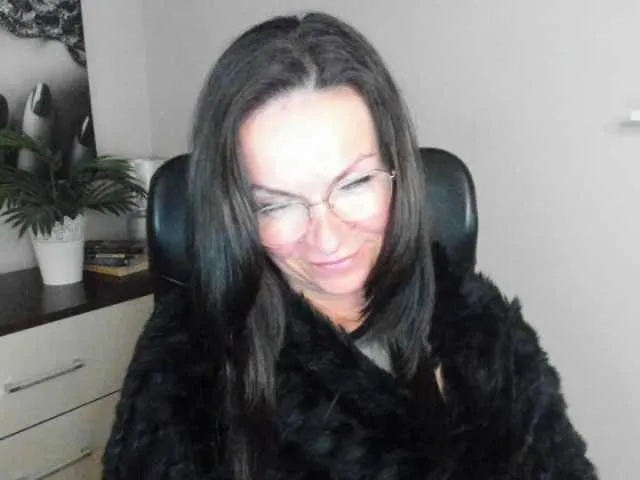 Live sex webcam photo for HelenSHOW1 #277408907