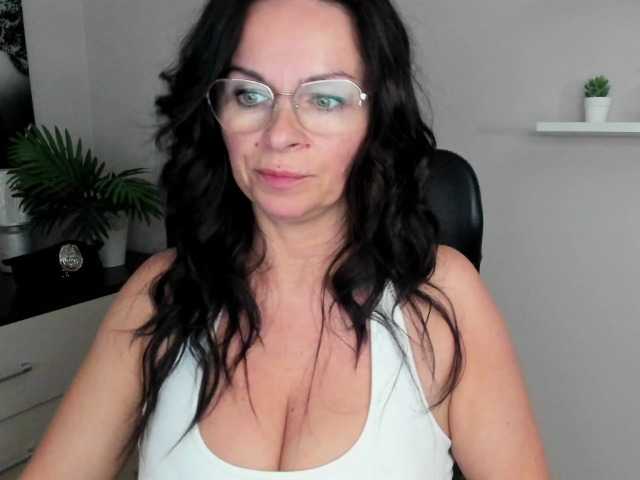 Live sex webcam photo for HelenSHOW1 #277818723