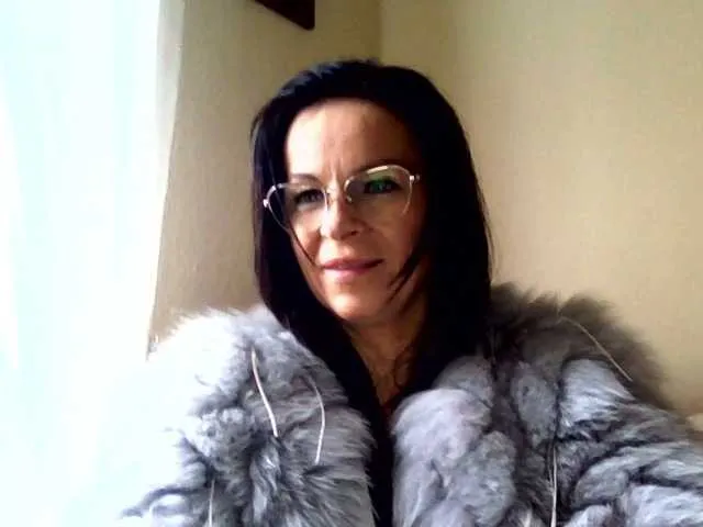 Live sex webcam photo for HelenSHOW1 #290132681