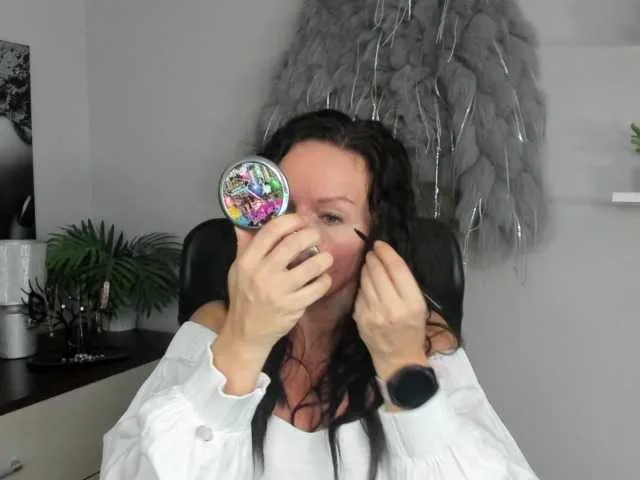 Live sex webcam photo for HelenSHOW1 #290241765