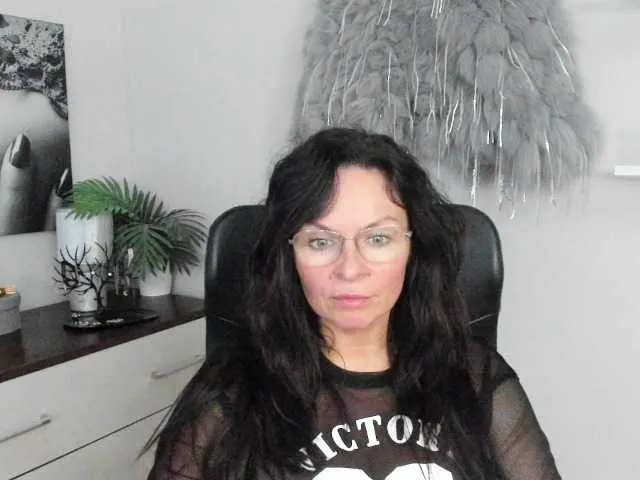 Live sex webcam photo for HelenSHOW1 #290340095