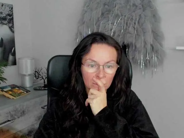 Live sex webcam photo for HelenSHOW1 #290393080