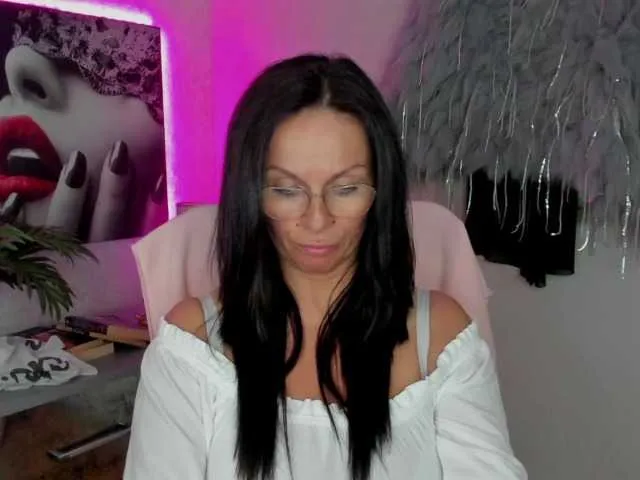 Live sex webcam photo for HelenSHOW1 #290903989