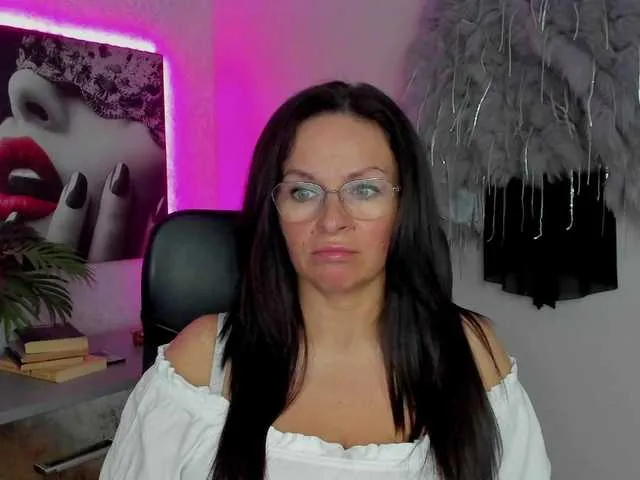 Live sex webcam photo for HelenSHOW1 #291026417
