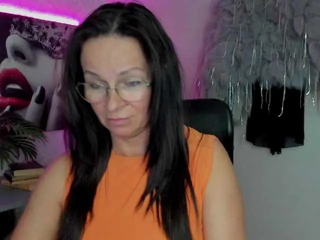Live sex webcam photo for HelenSHOW1 #291043348