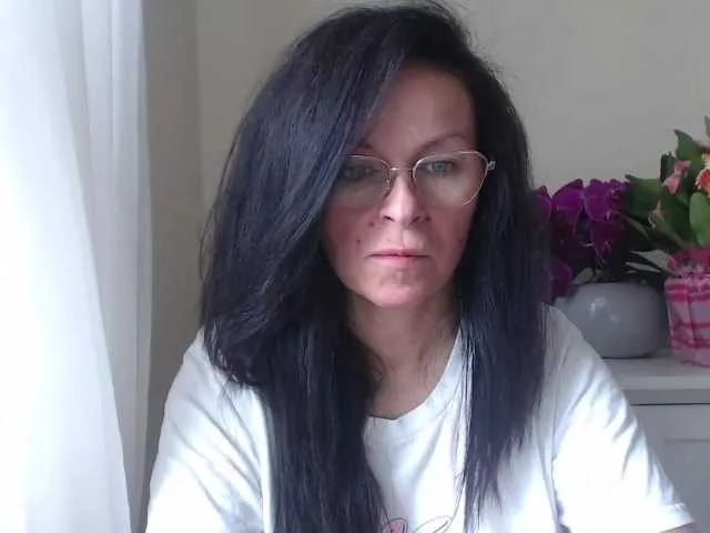 Live sex webcam photo for HelenSHOW1 #291756685