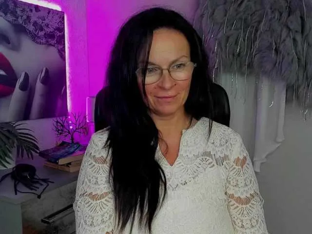 Live sex webcam photo for HelenSHOW1 #291832217