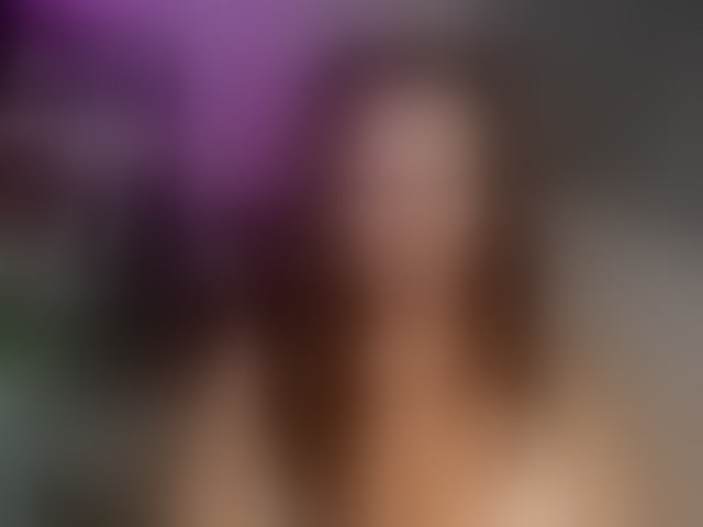 Live sex webcam photo for HelenSHOW1 #294107334
