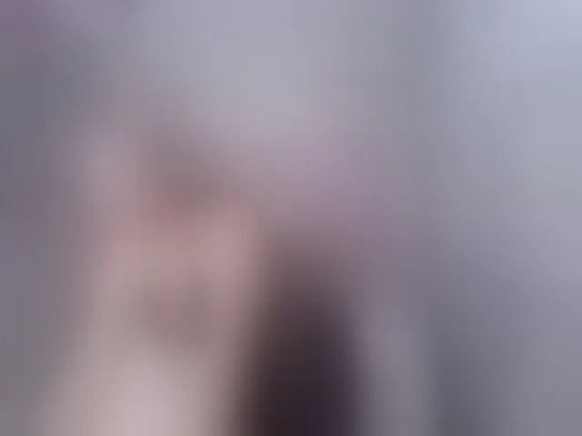 Live sex webcam photo for Helena-Rosse01 #294102237