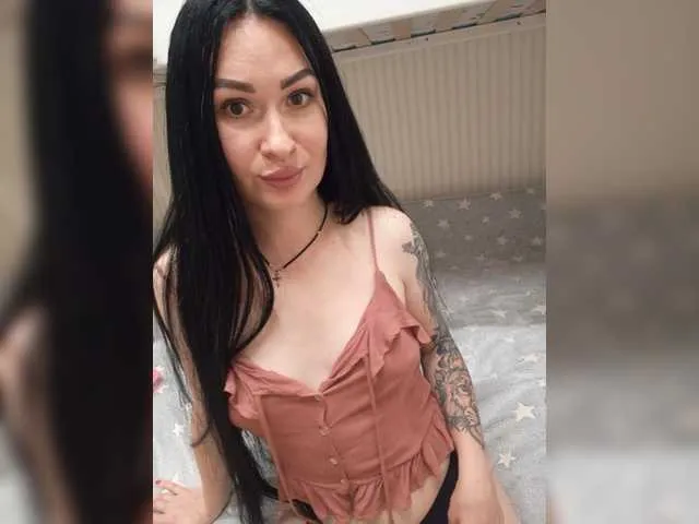 Live sex webcam photo for Helena27002 #275717147