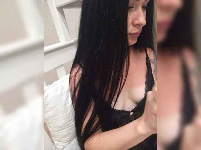 Live sex webcam photo for Helena27002 #276007077