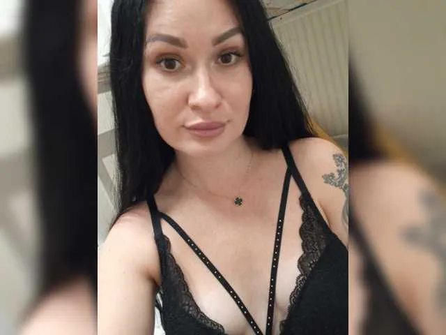 Live sex webcam photo for Helena27002 #276338756