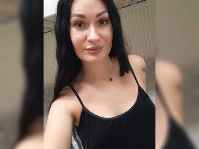 Live sex webcam photo for Helena27002 #276350239