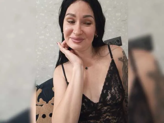 Live sex webcam photo for Helena27002 #276595198