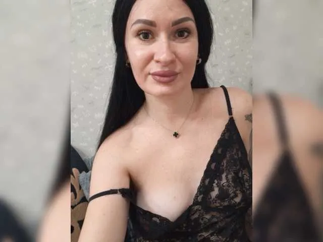 Live sex webcam photo for Helena27002 #276608546