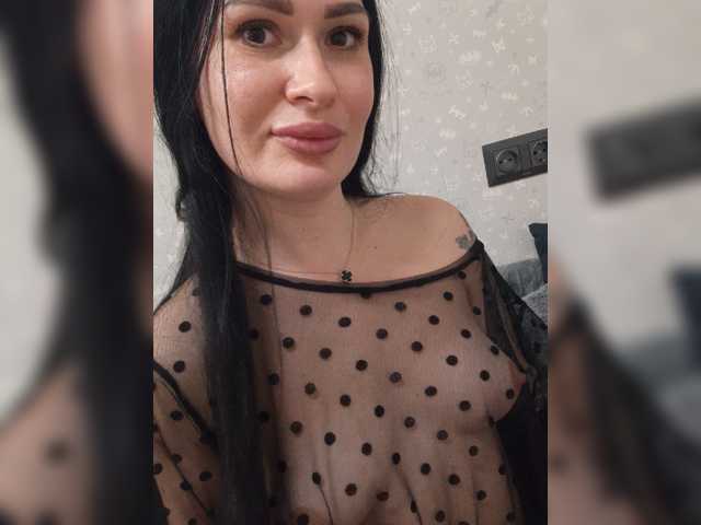 Live sex webcam photo for Helena27002 #276799409