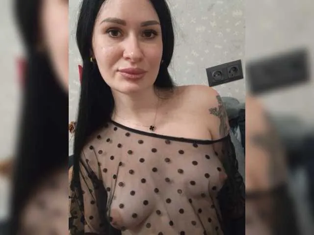 Live sex webcam photo for Helena27002 #276901757