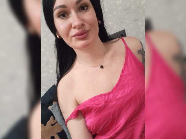 Live sex webcam photo for Helena27002 #277354823