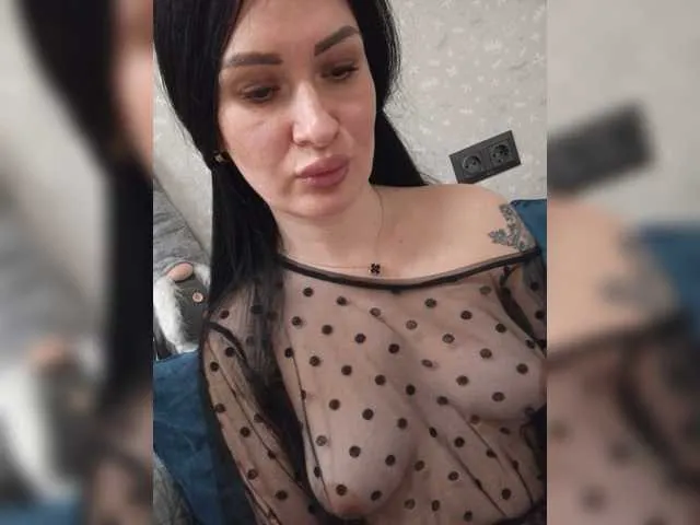 Live sex webcam photo for Helena27002 #277571555