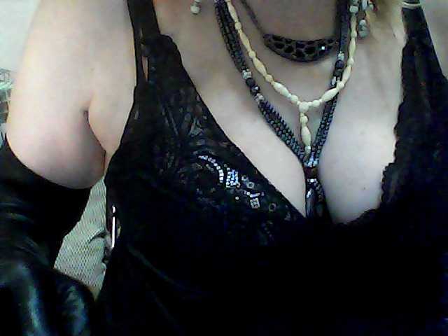 Live sex webcam photo for HelenaGloss #277530784