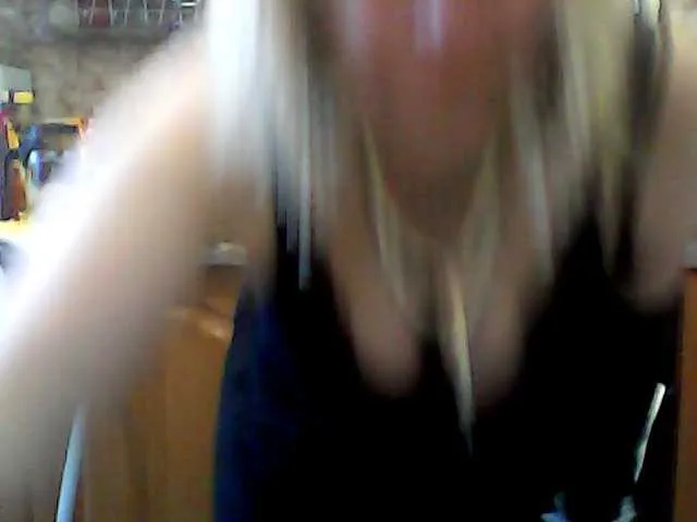 Live sex webcam photo for HelenaGloss #277534755